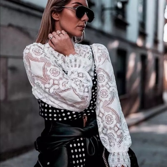 Romantic White Lace Bohemian Long Sleeve Blouse - Picture 4 of 9